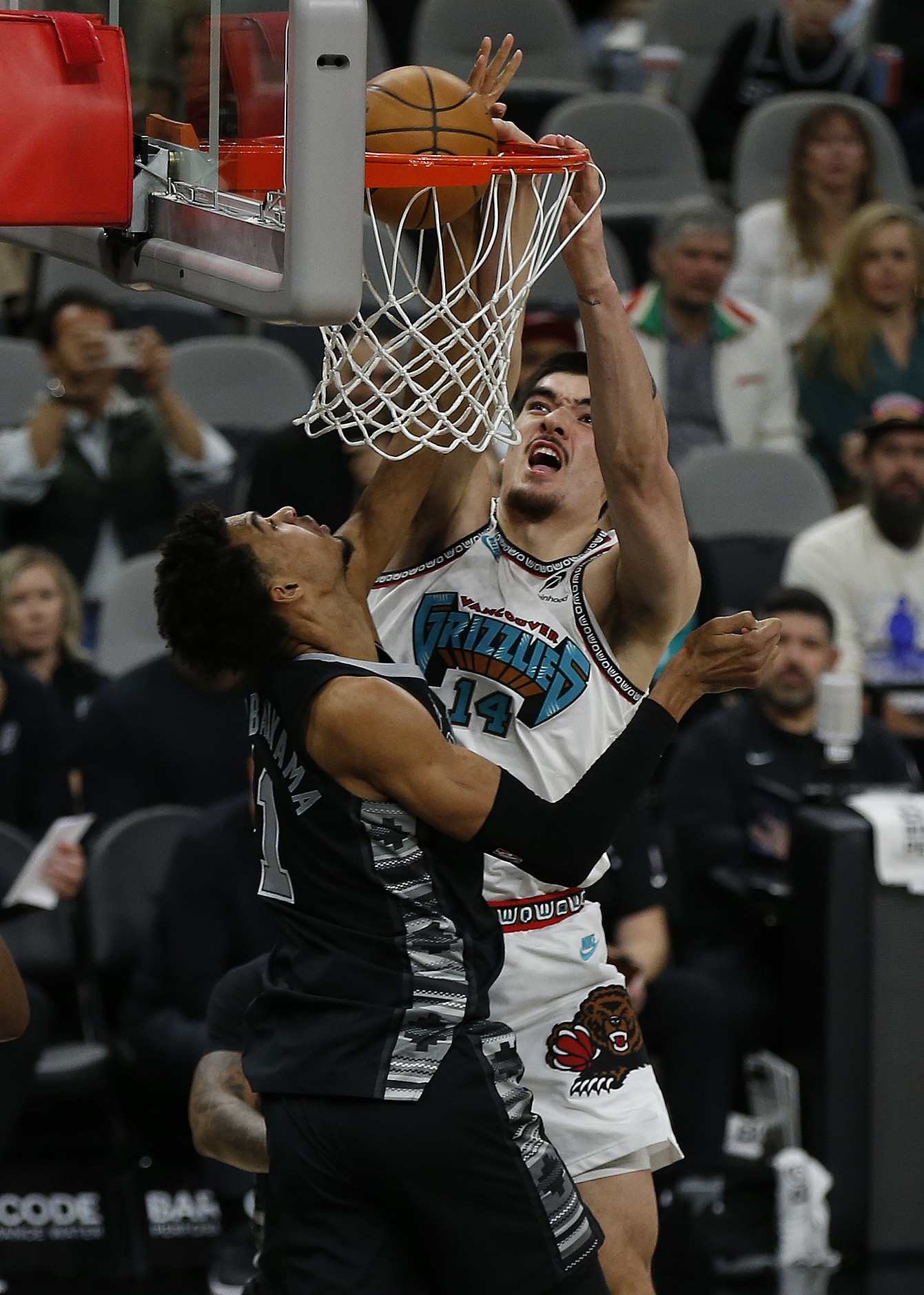 关于赛后突围战来临，圣安东尼奥马刺围绕NBA季后赛外线爆发，话题不断，细节决定成败的信息