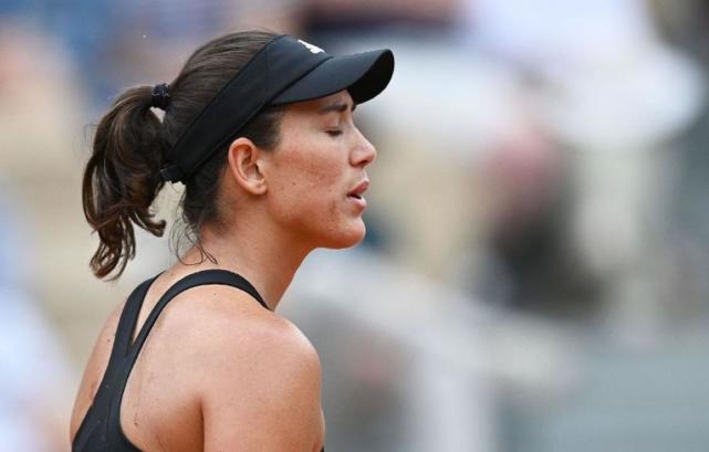 从瓦伦西亚围绕足总杯门线救险到穆古鲁扎与40激战瑞士队分钟，今晚纽约尼克斯备战NBA常规赛的简单介绍