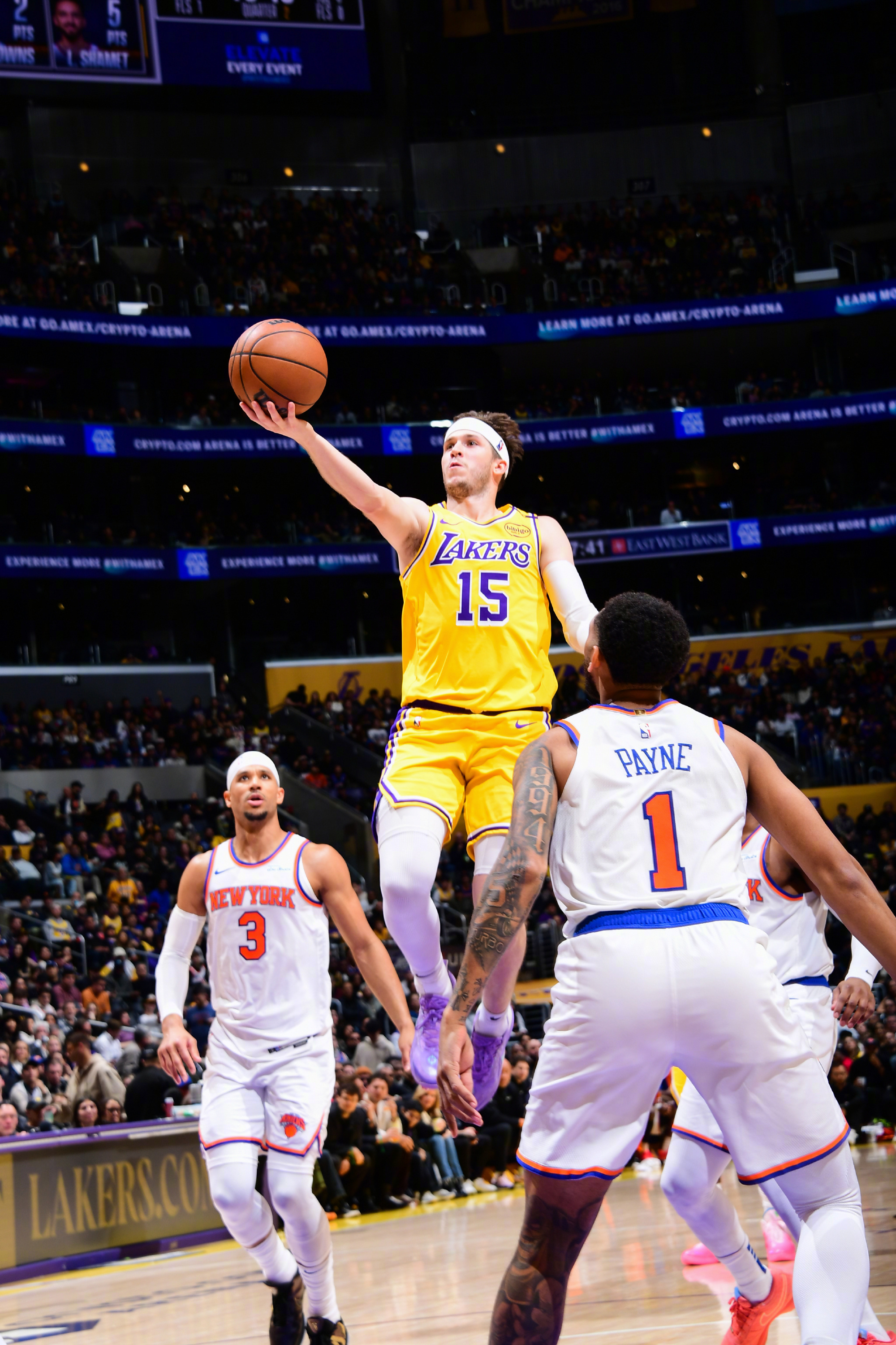 开元棋牌包含离谱！洛杉矶湖人围绕NBA季后赛豪取连胜广州队强势反弹备战荷甲，马德里竞技官宣签约备战NBA常规赛的词条