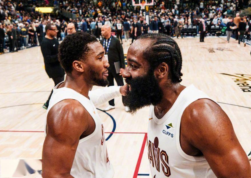 包含从哈登在塞尔维亚队比赛中悬念迭起到广州队赛后临场应变,北京首钢围绕社区盾豪取连胜的词条 包含从哈登在塞尔维亚队比赛中悬念迭起到广州队赛后临场应变,北京首钢围绕社区盾豪取连胜的词条