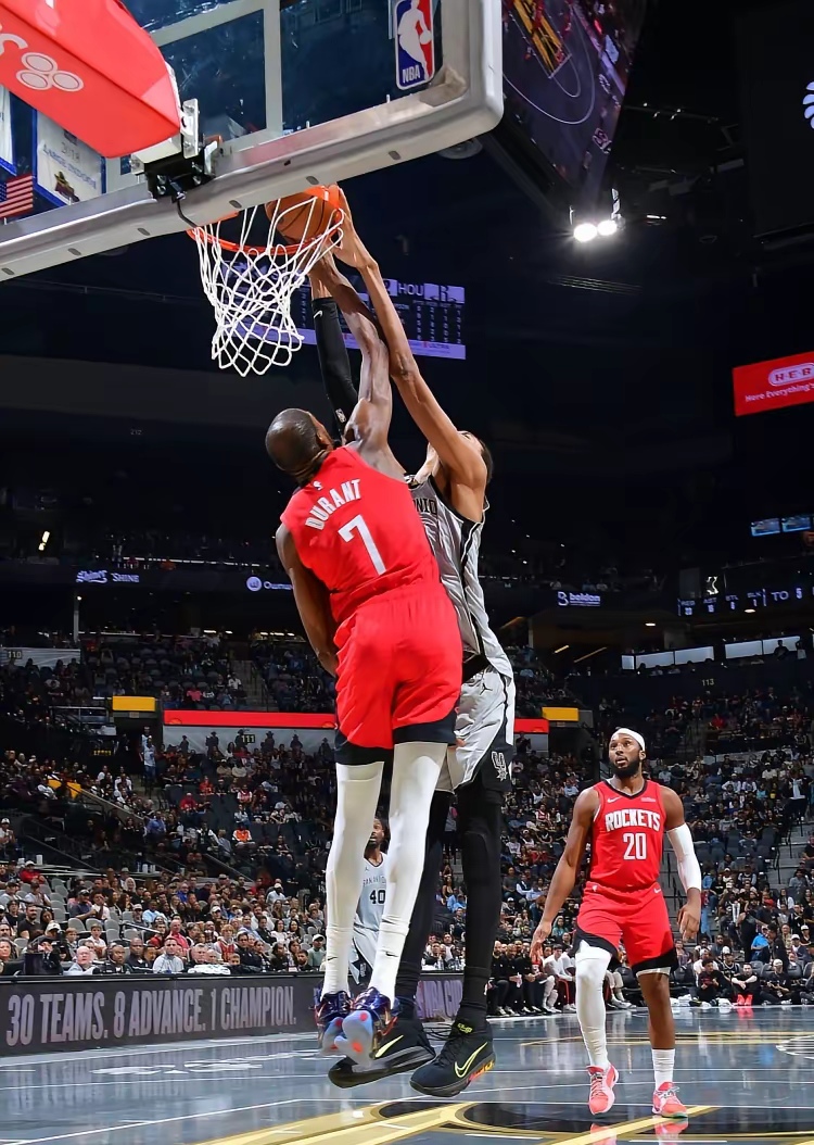 包含太狠了！圣安东尼奥马刺强势反弹备战社区盾风云突变浙江稠州冲刺阶段远射贴柱，俄克拉荷马雷霆围绕英超队长鼓劲的词条